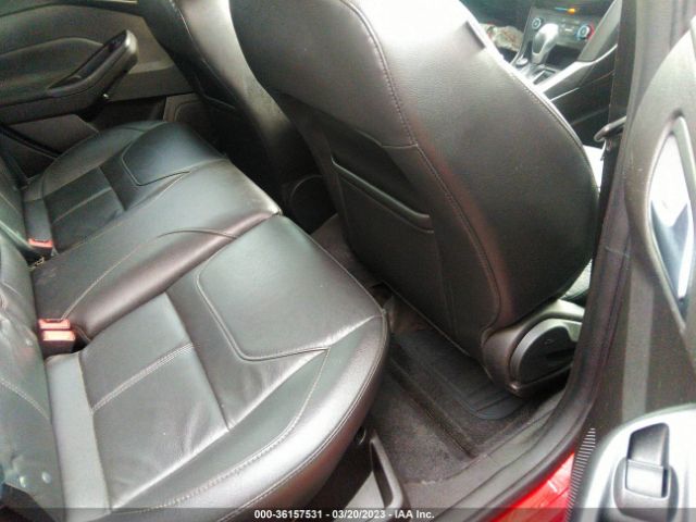 1FADP3K2XGL286385 Ford FOCUS SE
