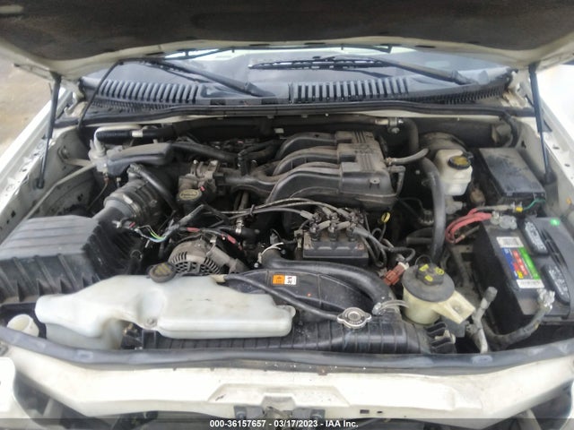 2006 FORD EXPLORER XLT VIN: 1FMEU73E46UB05051