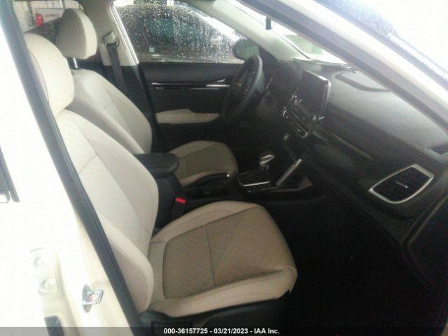 KNDERCAA4P7405557 KIA SELTOS EX