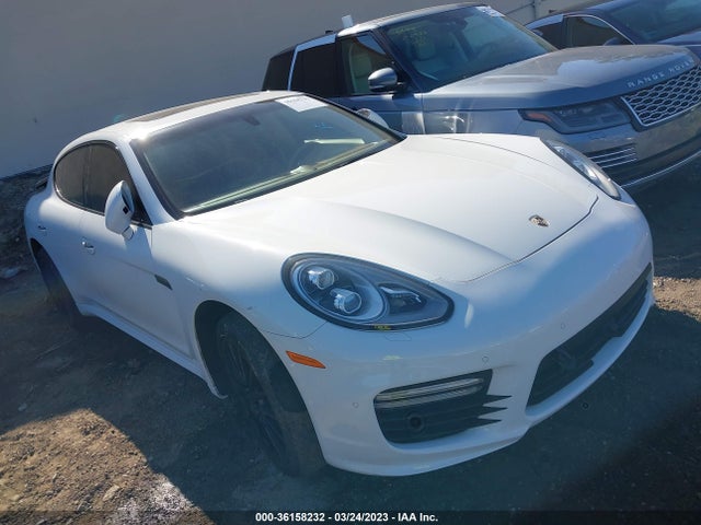 2016 Porsche Panamera, VIN: WP0AC2A79GL070057
