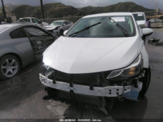 Chevrolet CRUZE LT 2018 3G1BE6SM4JS555243 Image 8