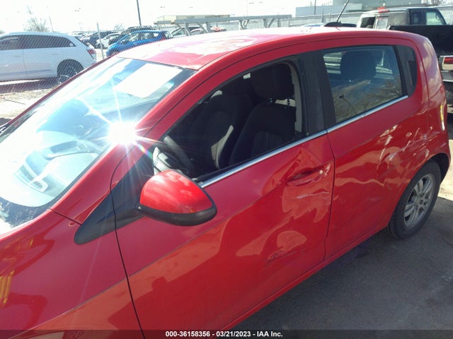 Chevrolet SONIC LT 2015 1G1JC6SGXF4197228 Image 7