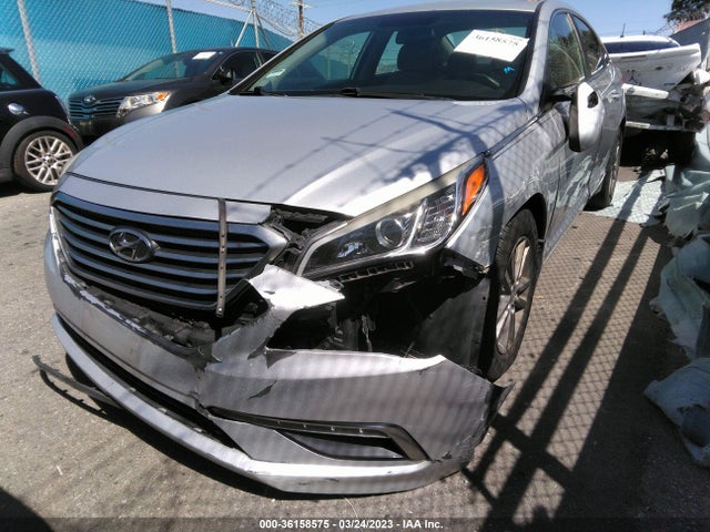 2015 HYUNDAI SONATA 2.4L SE VIN: 5NPE24AF8FH211937