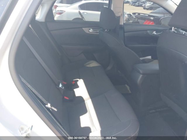 3KPF24AD8ME387617 KIA Forte Lxs