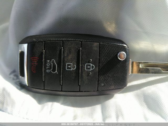 5XYPGDA54GG162634 KIA SORENTO LX