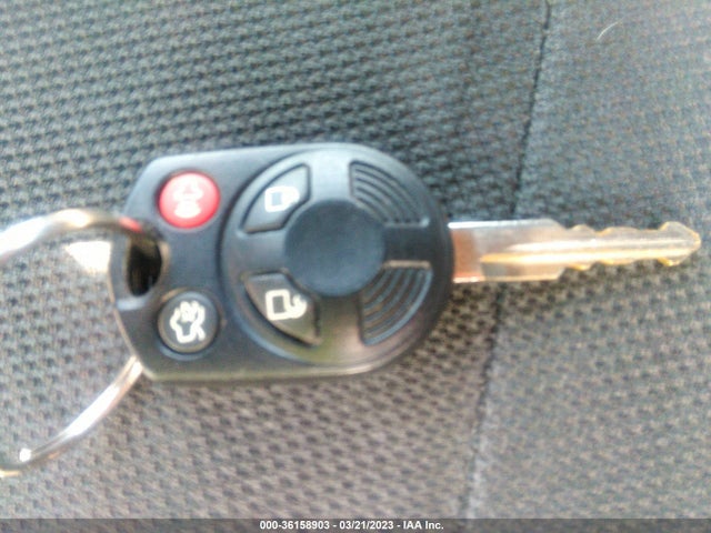 2009 FORD ESCAPE XLT VIN: 1FMCU03719KA95630