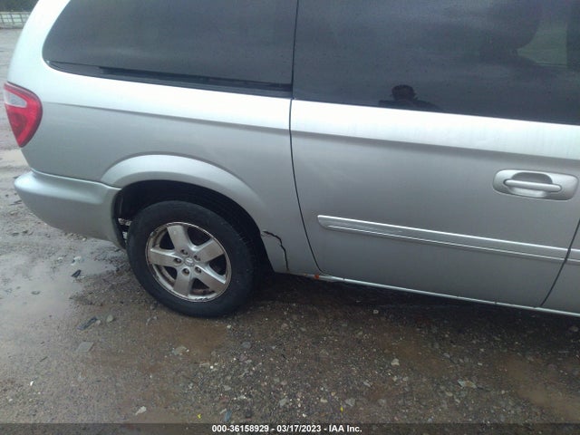 Dodge Grand Caravan Sxt 2005 2D4GP44L45R103878 Image 4