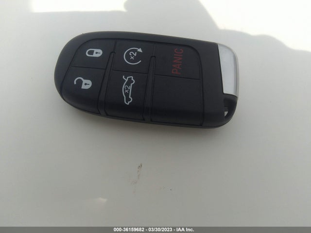 1C3CCCCB3FN692399 Chrysler 200 C