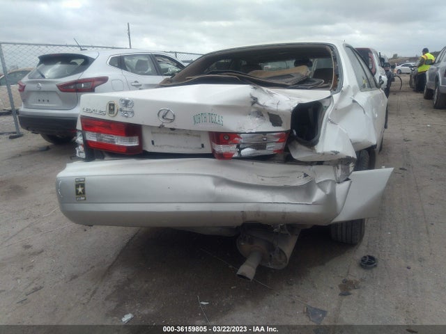 2001 LEXUS ES 300 VIN: JT8BF28G815107708