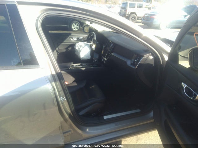 2020 Volvo S60, VIN: 7JRA22TKXLG045712