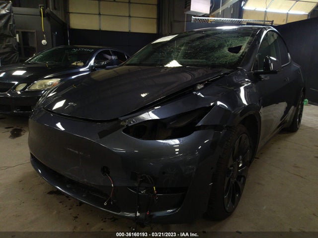 7SAYGDEF3NF436856 Tesla Model Y Performance