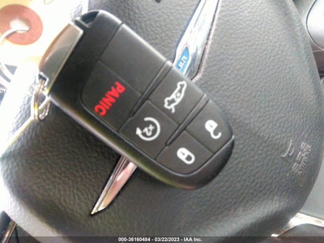 Chrysler 200 C 2015 1C3CCCCBXFN535372 Image 3