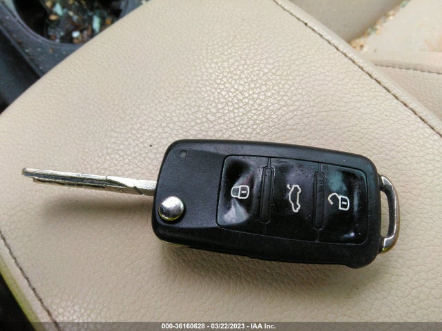 3VWLL7AJ2EM417402 Volkswagen Jetta Sedan Tdi