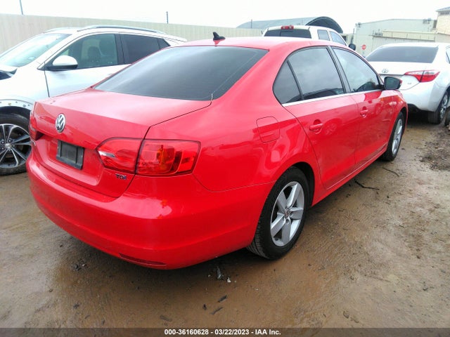 3VWLL7AJ2EM417402 Volkswagen Jetta Sedan Tdi