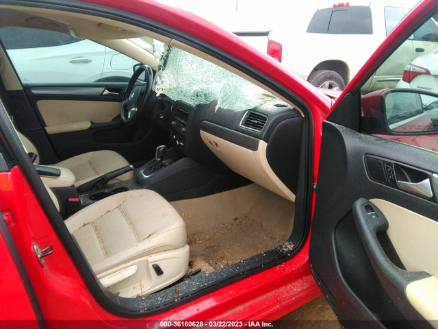 3VWLL7AJ2EM417402 Volkswagen Jetta Sedan Tdi