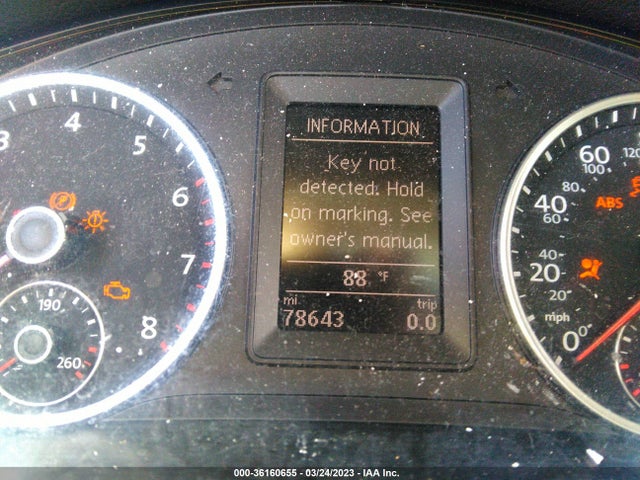 WVGRV7AX9HK005772 Volkswagen Tiguan Wolfsburg Edition