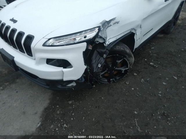 1C4PJMAB9HW633172 Jeep Cherokee Sport