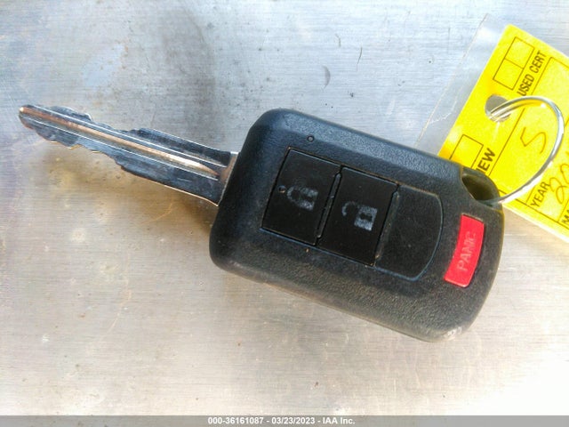 JA4AP3AUXKU018773 Mitsubishi Outlander Sport 2.0