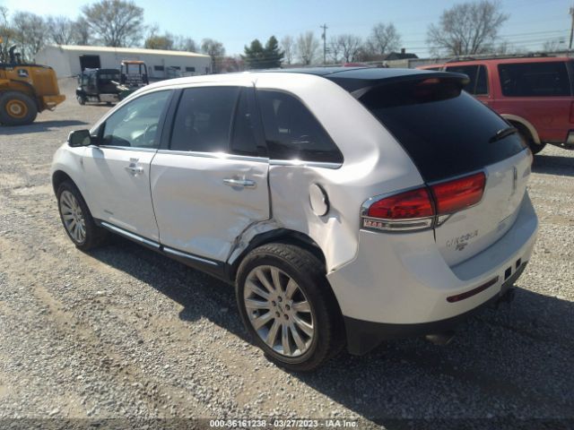 2LMDJ8JK2EBL04255 Lincoln MKX