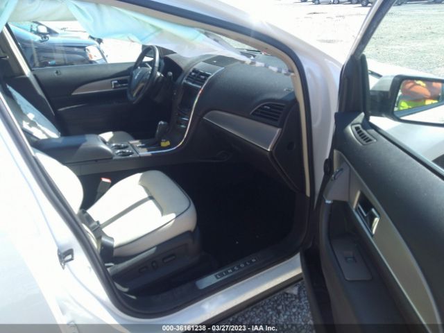 2LMDJ8JK2EBL04255 Lincoln MKX