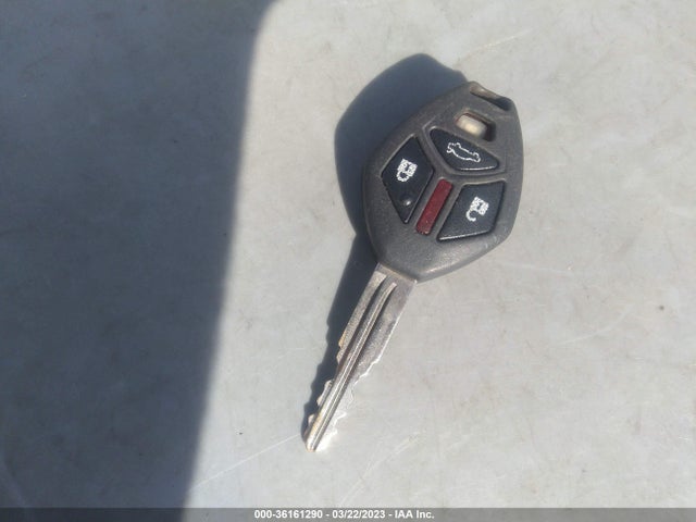 JA32U2FU8FU015140 Mitsubishi LANCER ES