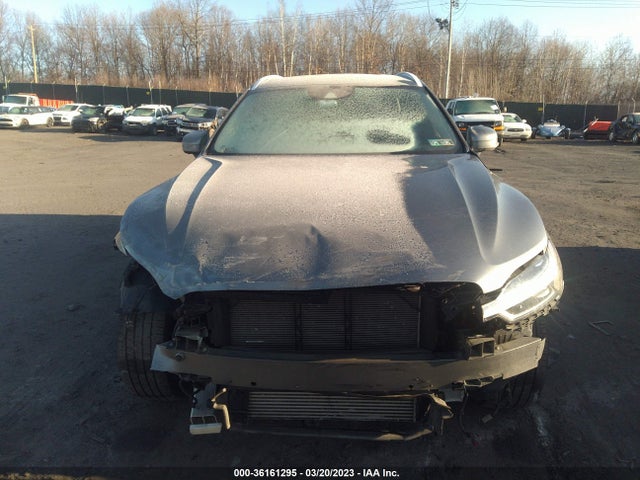 2019 Volvo XC60, VIN: LYVA22RLXKB209758