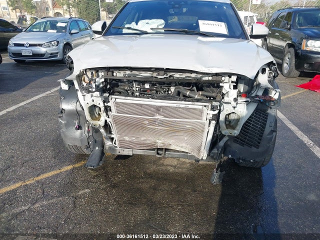 SADFP2FX8L1Z75225 Jaguar E-PACE SE
