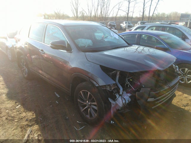 2018 Toyota Highlander, VIN: 5TDJZRFH5JS554290