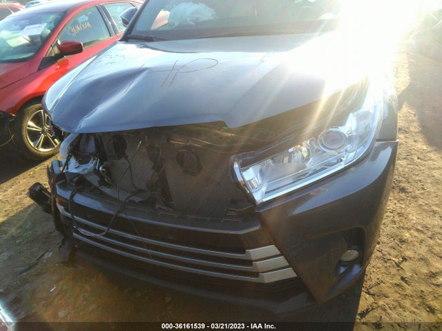2018 Toyota Highlander, VIN: 5TDJZRFH5JS554290