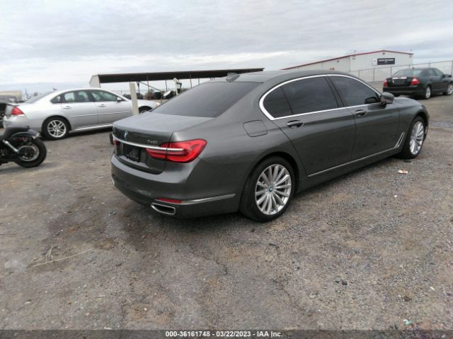WBA7E2C55JG742886 BMW 7 Series 740i