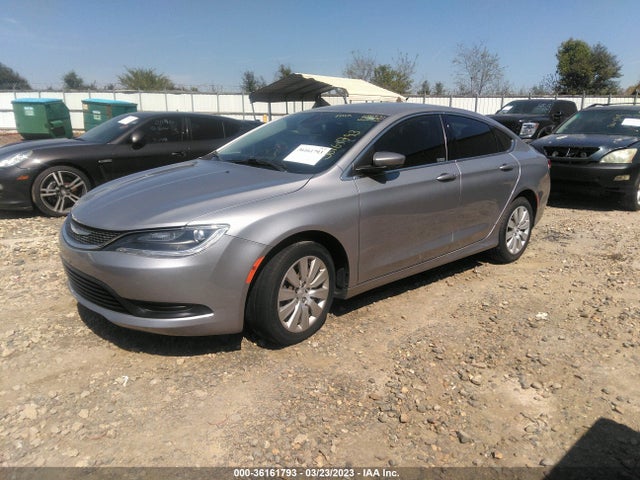 1C3CCCFB7FN560726 Chrysler 200 LX