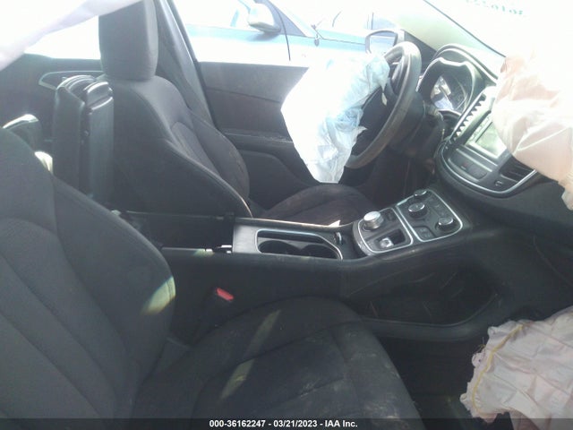 Chrysler 200 Limited 2015 1C3CCCAB1FN697023 Image 5