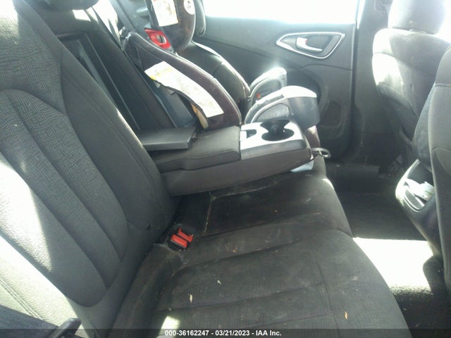 Chrysler 200 Limited 2015 1C3CCCAB1FN697023 Image 8