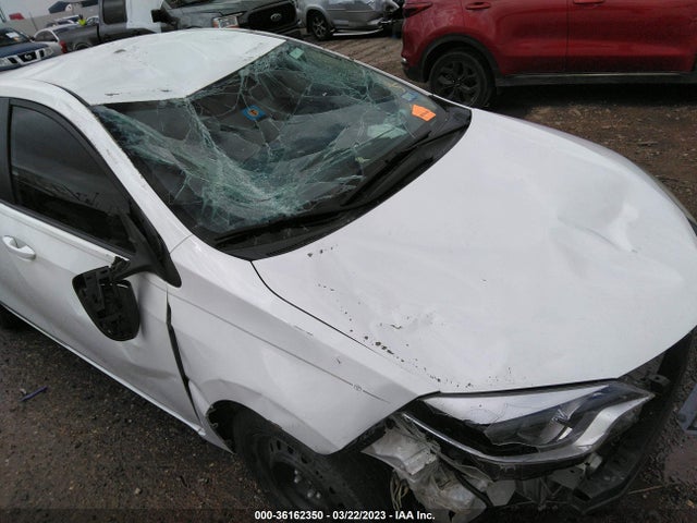 2015 TOYOTA COROLLA L/LE/S/S PLUS/LE PLUS VIN: 5YFBURHE3FP190098
