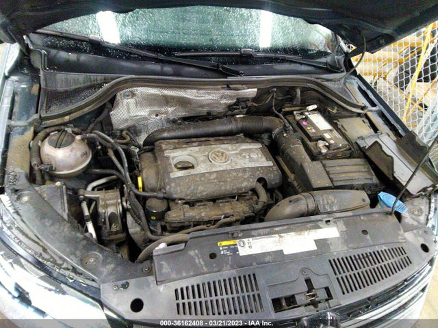 WVGAV7AX3GW529990 Volkswagen Tiguan Sel