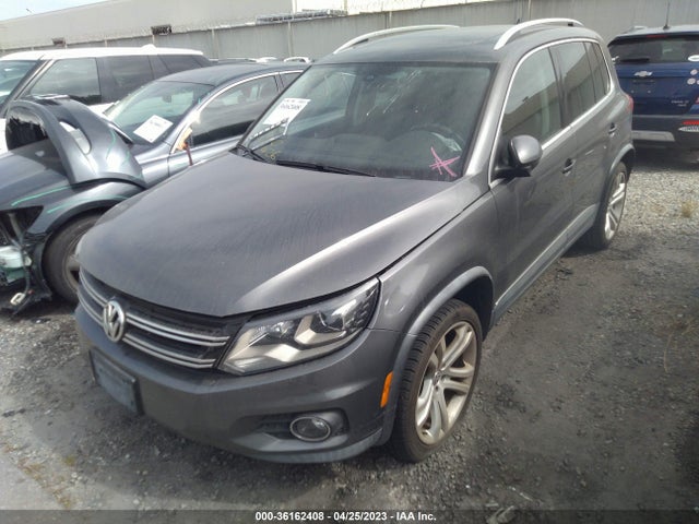 WVGAV7AX3GW529990 Volkswagen Tiguan Sel