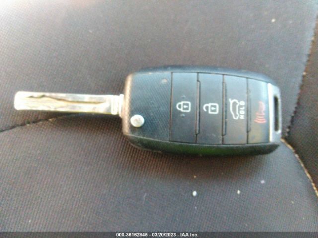 KNDJN2A21F7185161 KIA Soul Base
