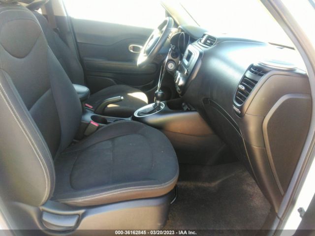 KNDJN2A21F7185161 KIA Soul Base