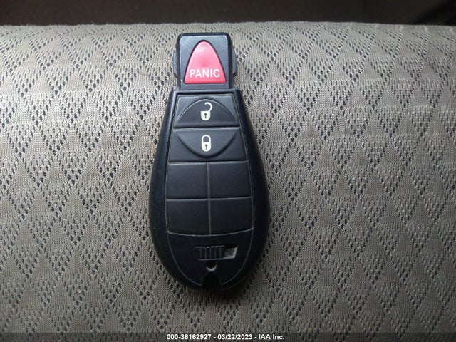 2008 CHRYSLER TOWN & COUNTRY LX VIN: 2A8HR44H08R757037