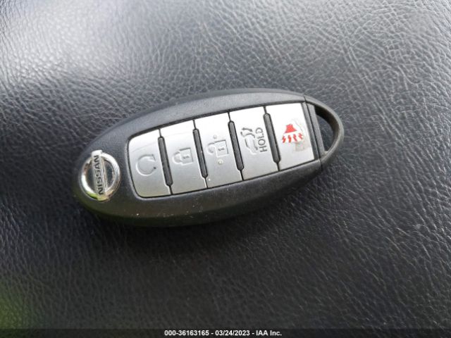 5N1DR2MM8HC910078 Nissan Pathfinder Sl