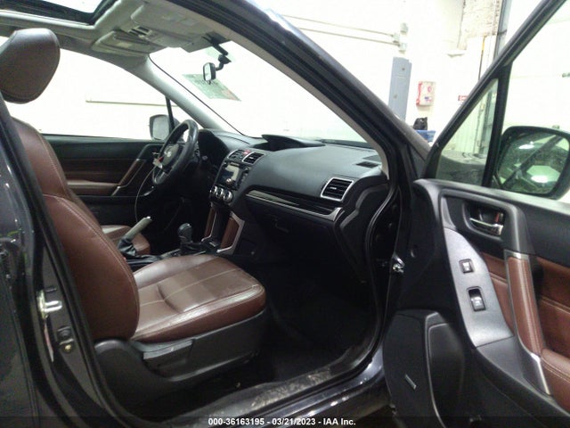 Subaru Forester Touring 2017 JF2SJATC9HH411994 Image 5