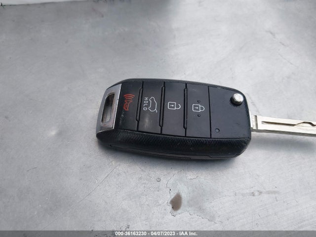 KIA SOUL + 2017 KNDJP3A55H7492801 Image 3