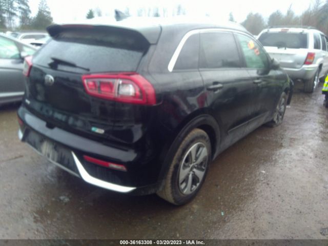 KNDCB3LC6J5162296 KIA NIRO LX
