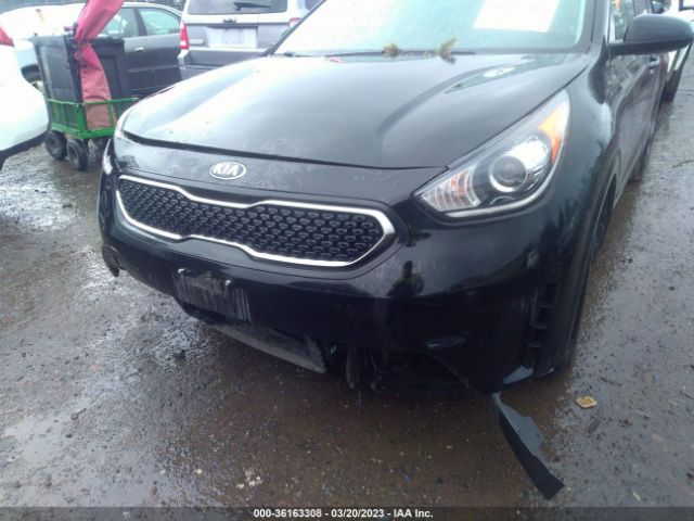 KNDCB3LC6J5162296 KIA NIRO LX
