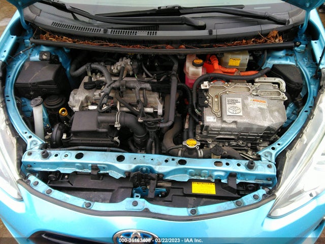 Toyota Prius C Three 2015 JTDKDTB39F1092928 Image 10