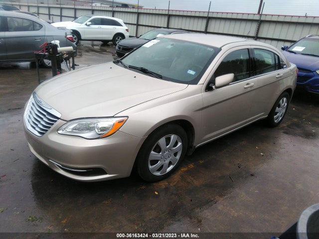 1C3CCBAB2EN206175 Chrysler 200 LX