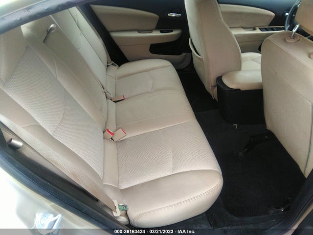 1C3CCBAB2EN206175 Chrysler 200 LX