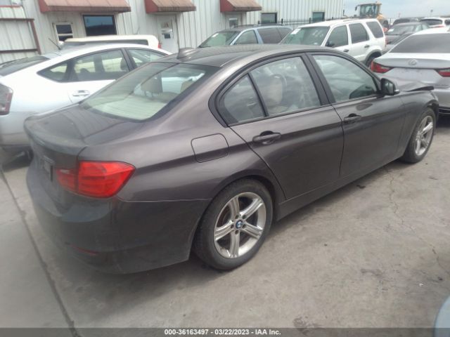 WBA3B1G58ENT00519 BMW 3 Series 320i