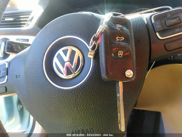 2013 VOLKSWAGEN PASSAT SE W/SUNROOF VIN: 1VWBP7A32DC138386