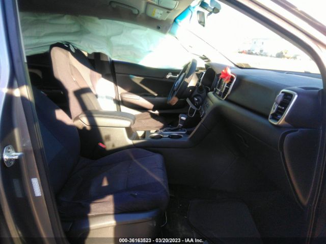 KNDPMCAC2J7417335 KIA Sportage Lx